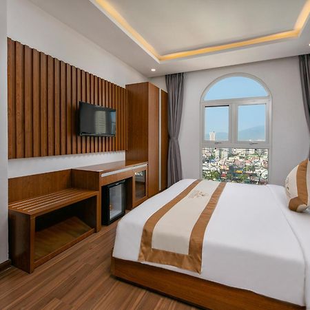 Prague Da Nang Beach Hotel Esterno foto