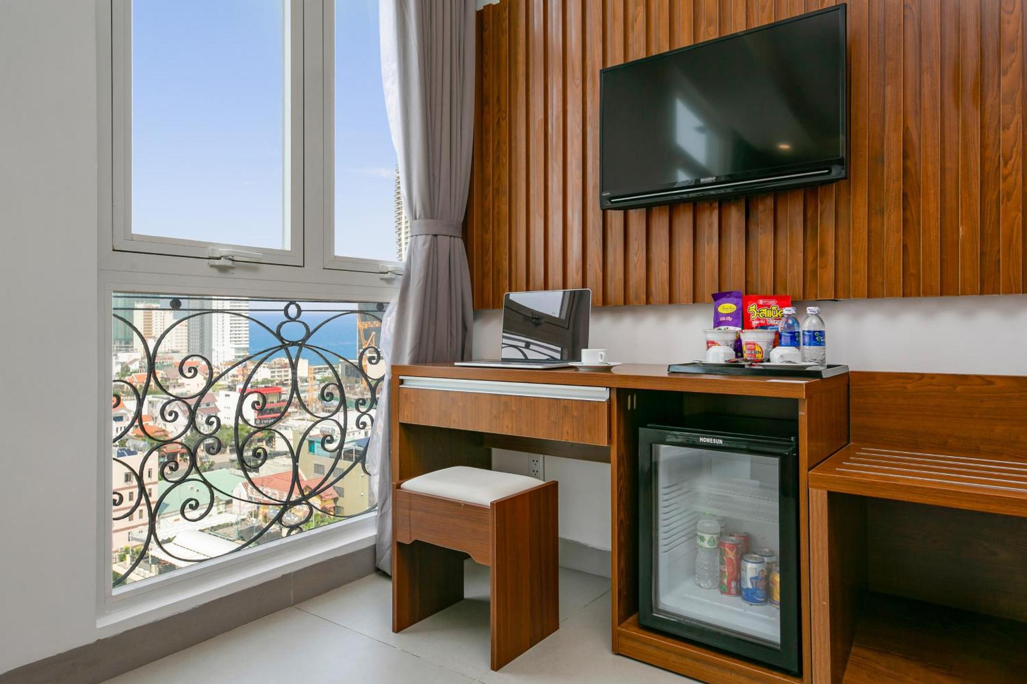 Prague Da Nang Beach Hotel Esterno foto