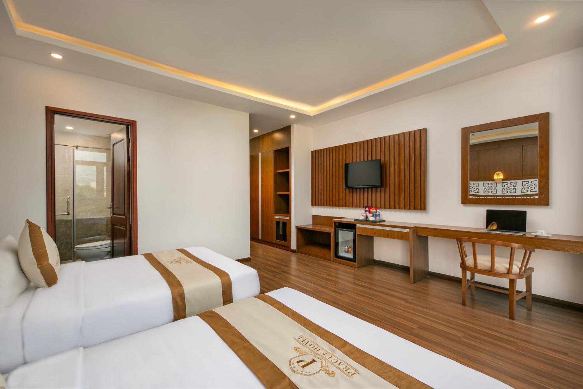 Prague Da Nang Beach Hotel Esterno foto